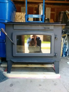 [Hearth.com] Assistance to identify wood stove.