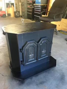 [Hearth.com] Assistance to identify wood stove.