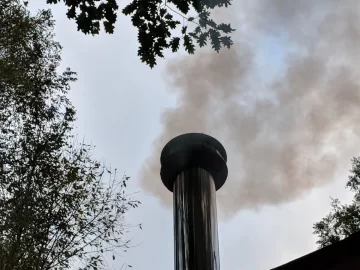 [Hearth.com] Smoke from chimney WITH hot fire??