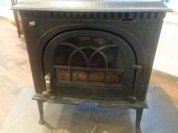 [Hearth.com] Seeking opinions on normal wear versus corrosion/overheating for Jotul 8 I am interested in.