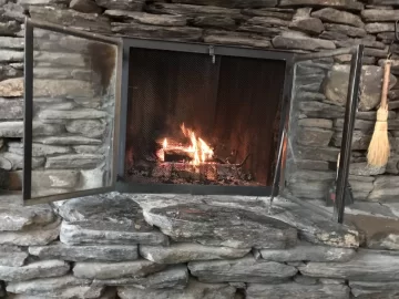 [Hearth.com] Heatalitor?  Other?  low mantel and real rock surround