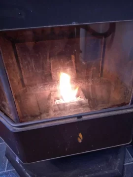 [Hearth.com] Whitfield Pellet Stove cutting off