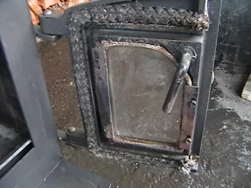 [Hearth.com] What model is this and how hard would it be to find replacement glass?