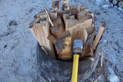 [Hearth.com] Making kindling