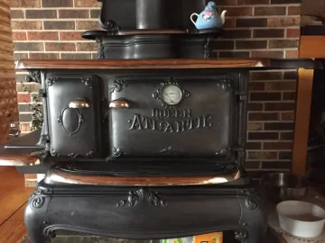 [Hearth.com] Queen Atlantic coal stove