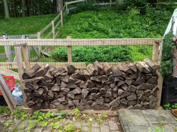 [Hearth.com] Free seasoned wood in CT (New Haven area)