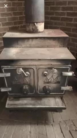 [Hearth.com] Who made this stove