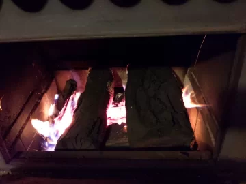 [Hearth.com] Old stove not maintaining proper chimney temps.