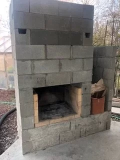 [Hearth.com] Does an outdoor fireplace need a flue?