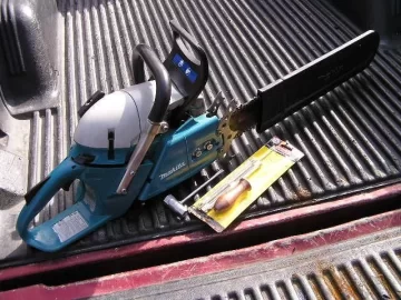 [Hearth.com] I bought a like new Makita  DCS6401-20  chainsaw...how does it compare?