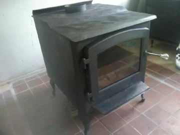 [Hearth.com] Can anyone identify this stove?