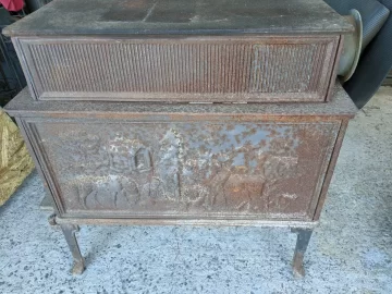 [Hearth.com] Found this in a Garage any idea what it is?