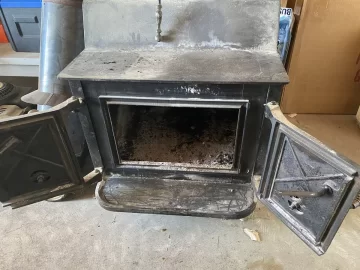 [Hearth.com] Can someone identify which Fisher Stove I have?