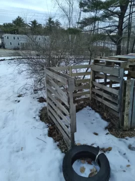 [Hearth.com] Stacking around compost