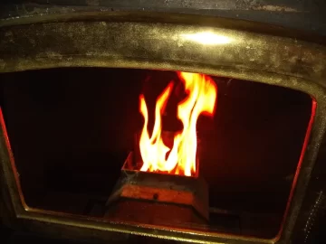 [Hearth.com] How to burn wood pellets in 2006 Auburn corn burner