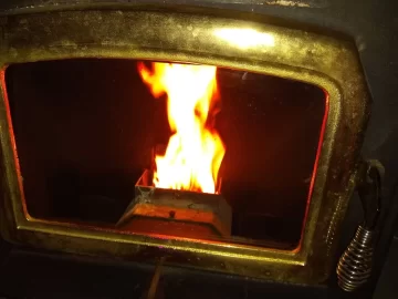 [Hearth.com] How to burn wood pellets in 2006 Auburn corn burner