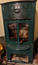 Can  anyone help identify this Jotul wood stove?