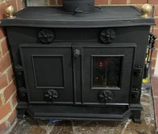 [Hearth.com] Please help me identify my stove :)