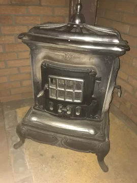 [Hearth.com] Help identifying old cast iron stove