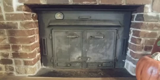 [Hearth.com] Who makes this stove