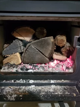 [Hearth.com] What Is In Your Stove Right Now?