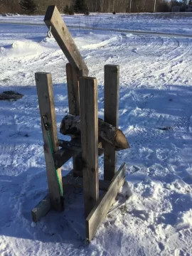 [Hearth.com] DIY Branch jig I invented - cuts 10+ branches at once with chainsaw