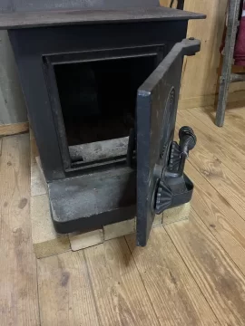 [Hearth.com] RE: Another "What make and model is this stove" post