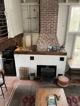 [Hearth.com] Beautiful Airbnb I’m staying at right now