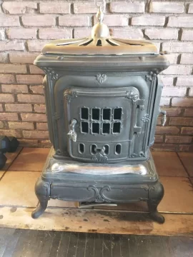 [Hearth.com] Help determining value of Old Cast Iron Wood Stove with "PIO JC" engraved on inside of front door