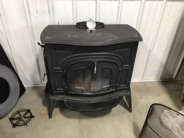 [Hearth.com] My new to me Vermont Defiant Parlor Stove