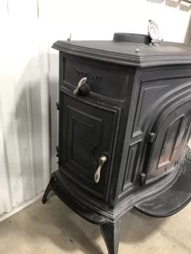 [Hearth.com] My new to me Vermont Defiant Parlor Stove