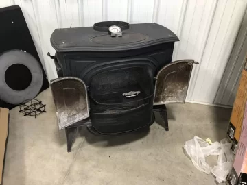 [Hearth.com] My new to me Vermont Defiant Parlor Stove