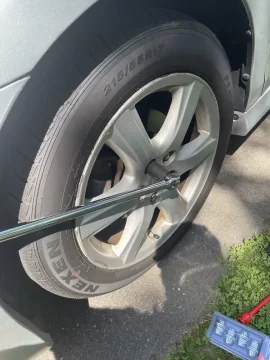 [Hearth.com] Changing a car tire nowadays! Should it be this hard?