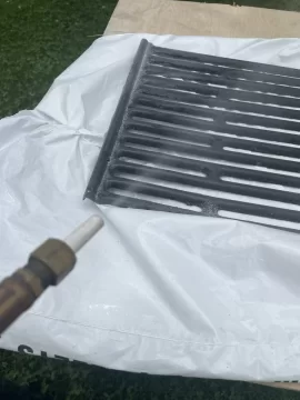 [Hearth.com] Best Way to clean the old BBQ grates