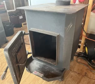 [Hearth.com] Old Frontier Wood Stove: Year?