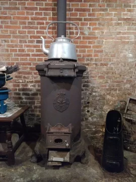 [Hearth.com] Old coal stove