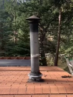 [Hearth.com] Cathedral ceiling with exposed beams - chimney support box