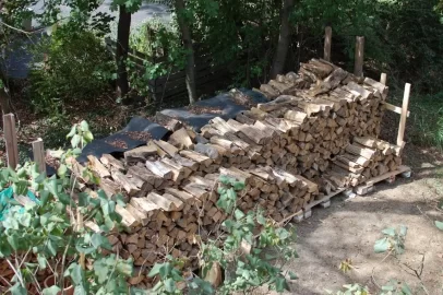 [Hearth.com] Ok it's that time of the year again....... to show wood piles/stacks!!