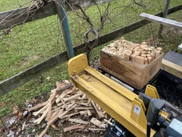 [Hearth.com] Dynamite box wood storage