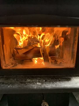 [Hearth.com] What Is In Your Stove Right Now?