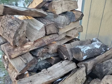 [Hearth.com] Pics of 1 cord of wood in pile please