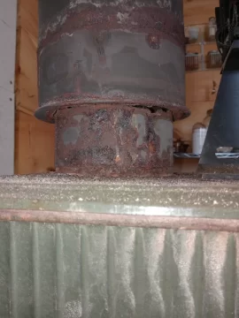 [Hearth.com] Gap between wood stove/single wall chimney