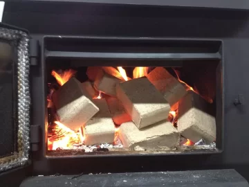 [Hearth.com] Compressed Sawdust Bricks in a Cat Stove?