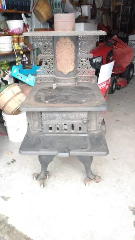 [Hearth.com] Antique Peninsular Stove