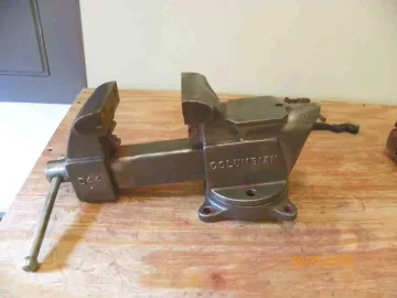 [Hearth.com] D44 Columbian Bench Vise