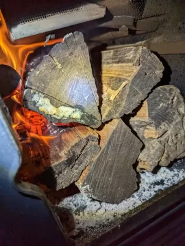 [Hearth.com] Confounded by damp Cheerywood! :-/