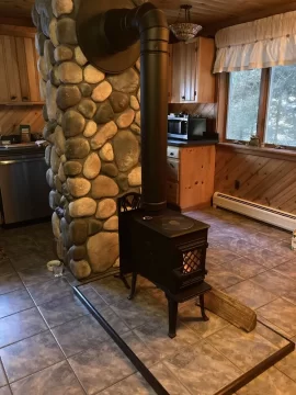 [Hearth.com] Broken in, and first “full temp” fire. This stove seems to want to cruise along at 650-700 or so…yikes..