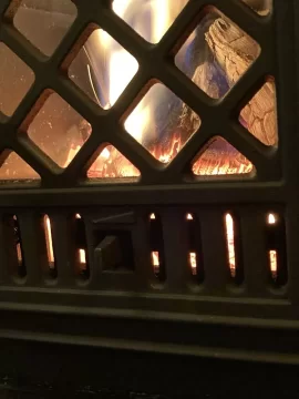 [Hearth.com] Broken in, and first “full temp” fire. This stove seems to want to cruise along at 650-700 or so…yikes..