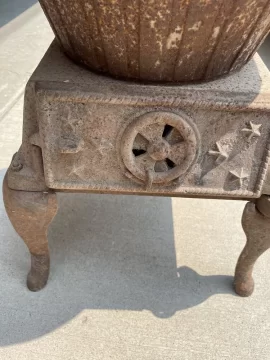 [Hearth.com] Help Identifying Older potbelly stove