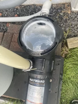 [Hearth.com] Haywood Pool Pump - Trapped Air & bubbles in the leaf trap?